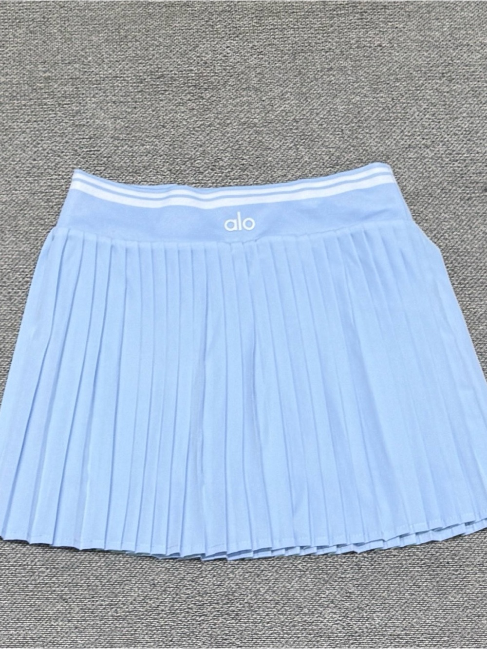 ALO Yoga Light Blue Ribbed Tank Top - Picture 4 of 5